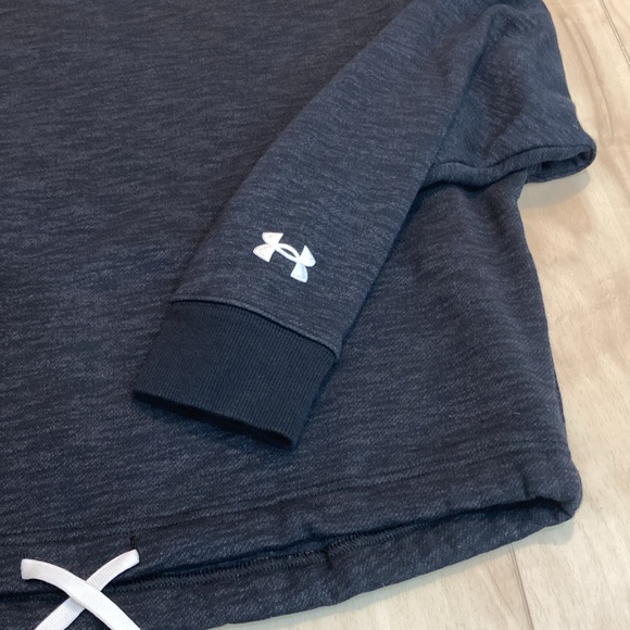 UA Essentials Script Crew Sweater - Picture 4 of 16